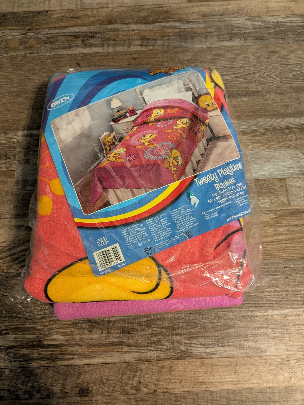 Vintage Looney Tunes Tweety Bird Playtime Twin Blanket 66” x 90” Pink